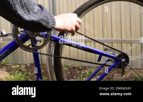 Pedal Rotation Rotate the pedal Stock Videos & Footage - HD and 4K Video Clips - Alamy