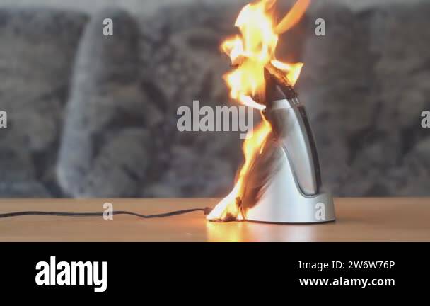 Fire of an electric hair clipper, when the device has a faulty power ...
