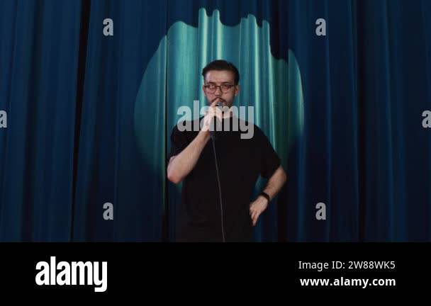 Stand up comedian Stock Videos & Footage - HD and 4K Video Clips - Alamy