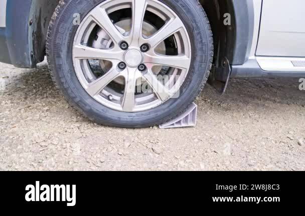 Stoop Chock Stop chock Stock Videos & Footage - HD and 4K Video Clips - Alamy
