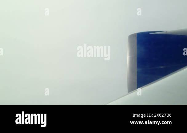 Airplane wing view Stock Videos & Footage - HD and 4K Video Clips - Alamy