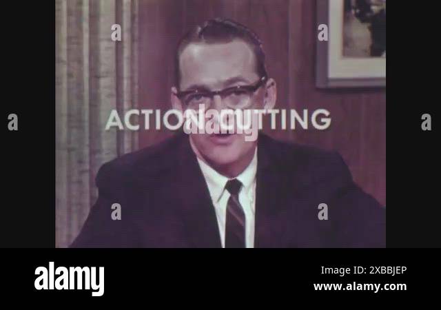 1967 A cameraman film an actress acting as a secretary in order to ...