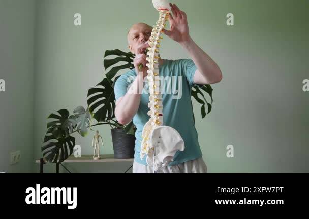 Cervical fusion Stock Videos & Footage - HD and 4K Video Clips - Alamy