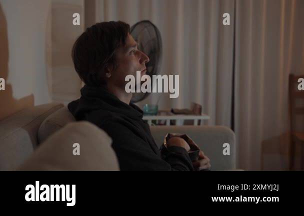 Munch man Stock Videos & Footage - HD and 4K Video Clips - Alamy