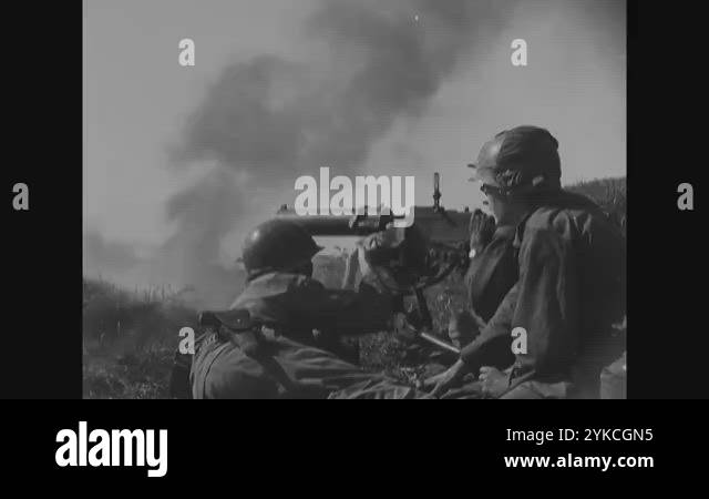 YONGSAN - 1950 - US and Korean 2nd Division 9th Regiment soldiers fire ...