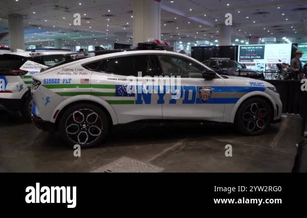 Nypd vehicle Stock Videos & Footage - HD and 4K Video Clips - Alamy