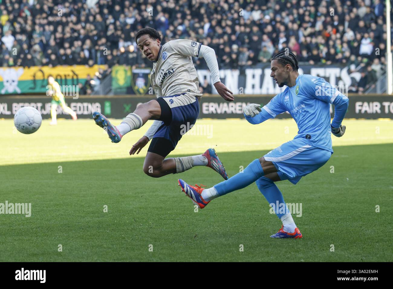 DEN HAAG , 02-03-2025 , Bingoal Stadion , Dutch Keuken Kampioen Divisie ...