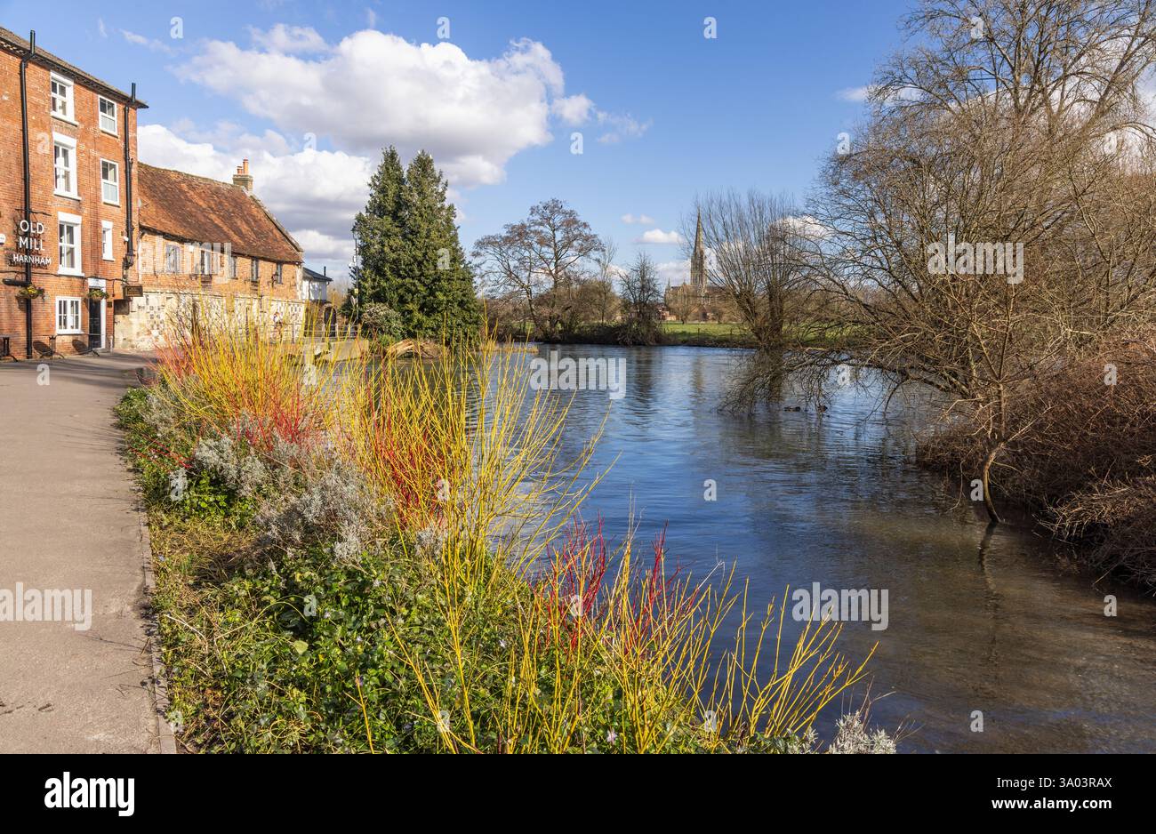 The Old Mill Hotel and restaurant an historic Grade 1 Listed Building ...