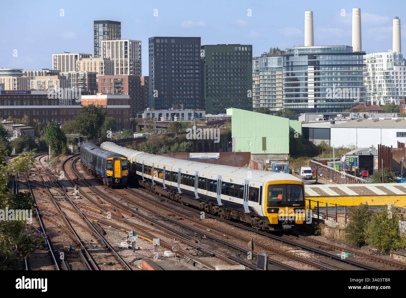 Bombardier factory trains hi-res stock photography and images - Alamy