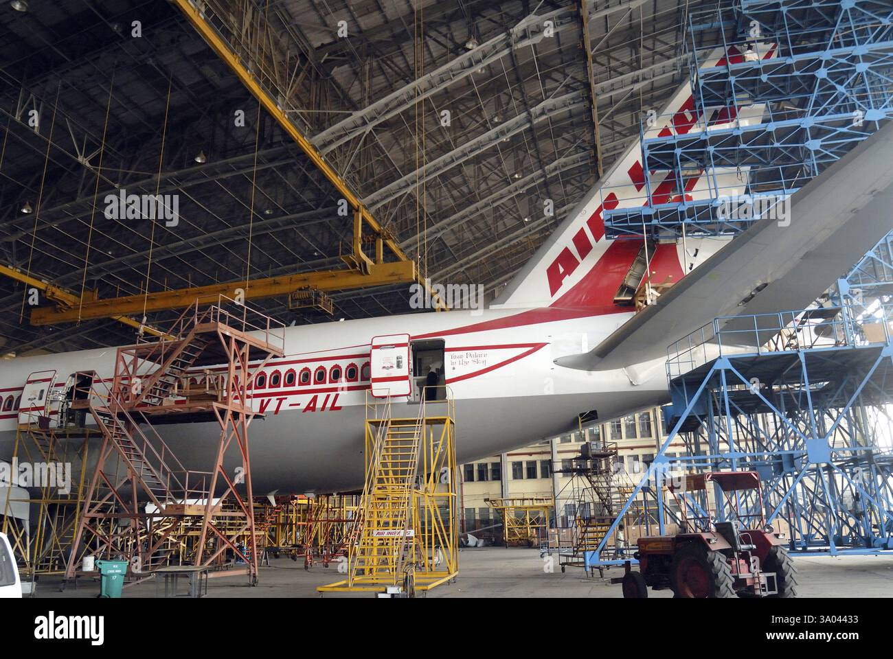 Maintenance work of Air India plane at Sahar airport Chatrapati Shivaji ...