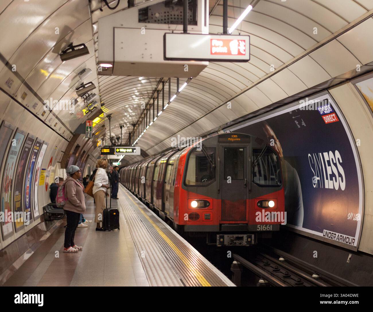 London Underground 1995 stock Northern line train at Angel station with ...
