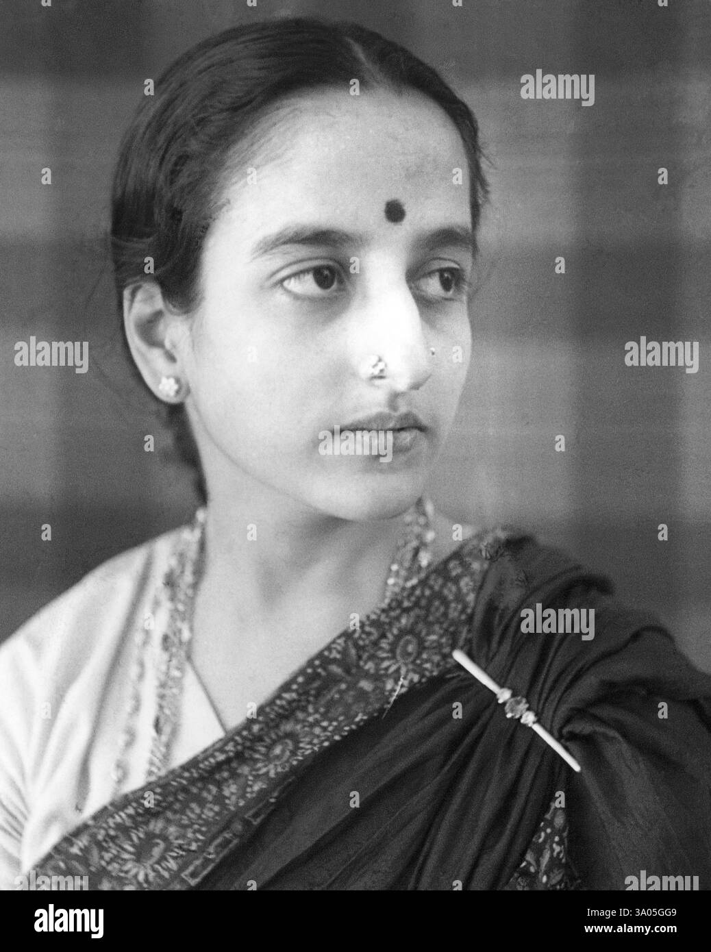 Indian woman in saree bindi on forehead, portrait in studio, Madras ...
