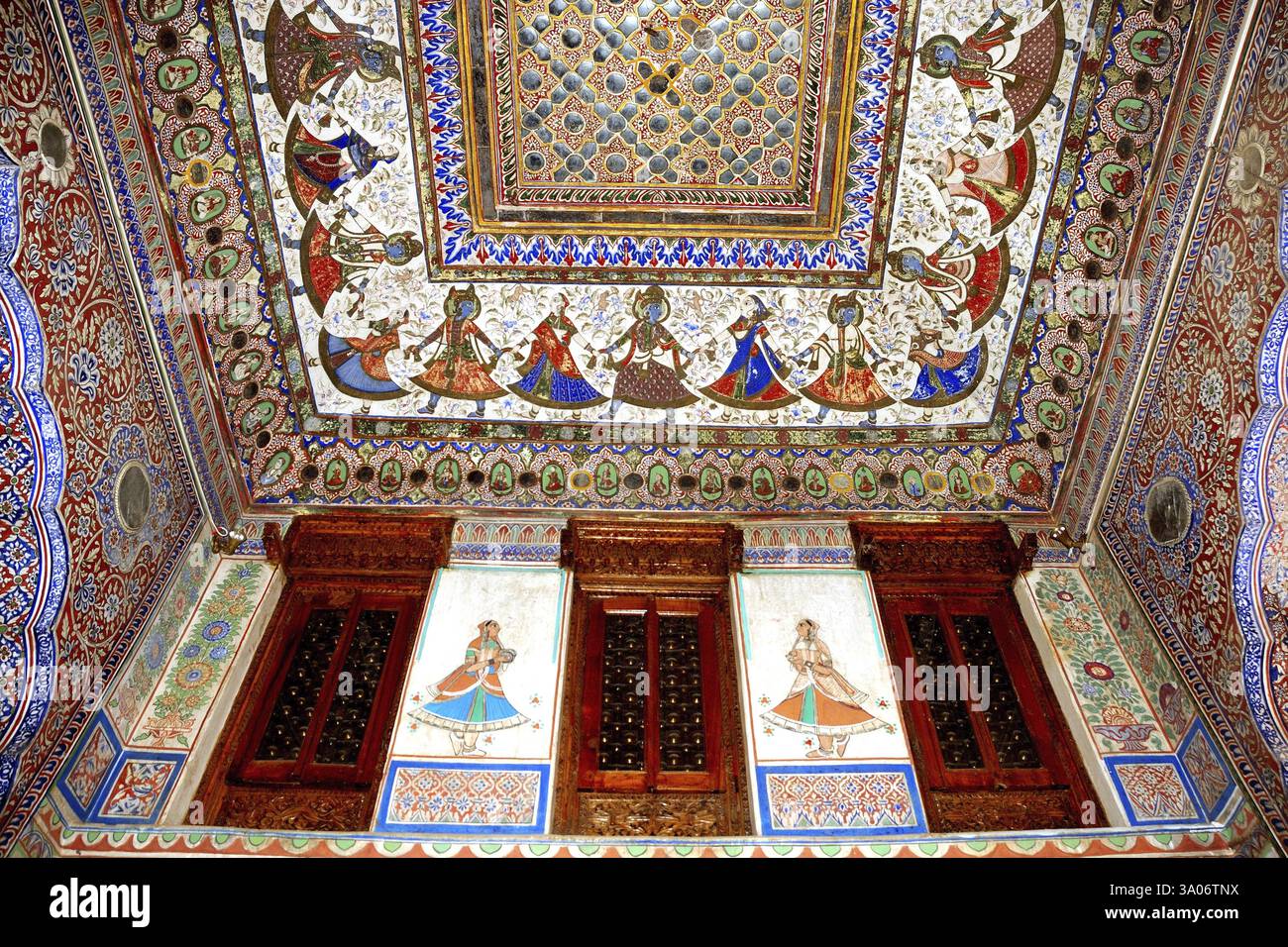 Paintings on ceiling of haveli, Fatehpur, Shekhawati, Rajasthan, India ...