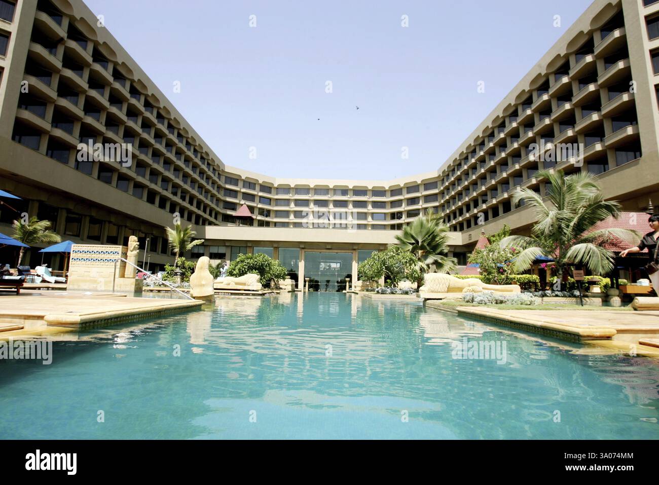seven-star-j-w-marriott-hotel-at-juhu-in-bombay-mumbai-maharashtra