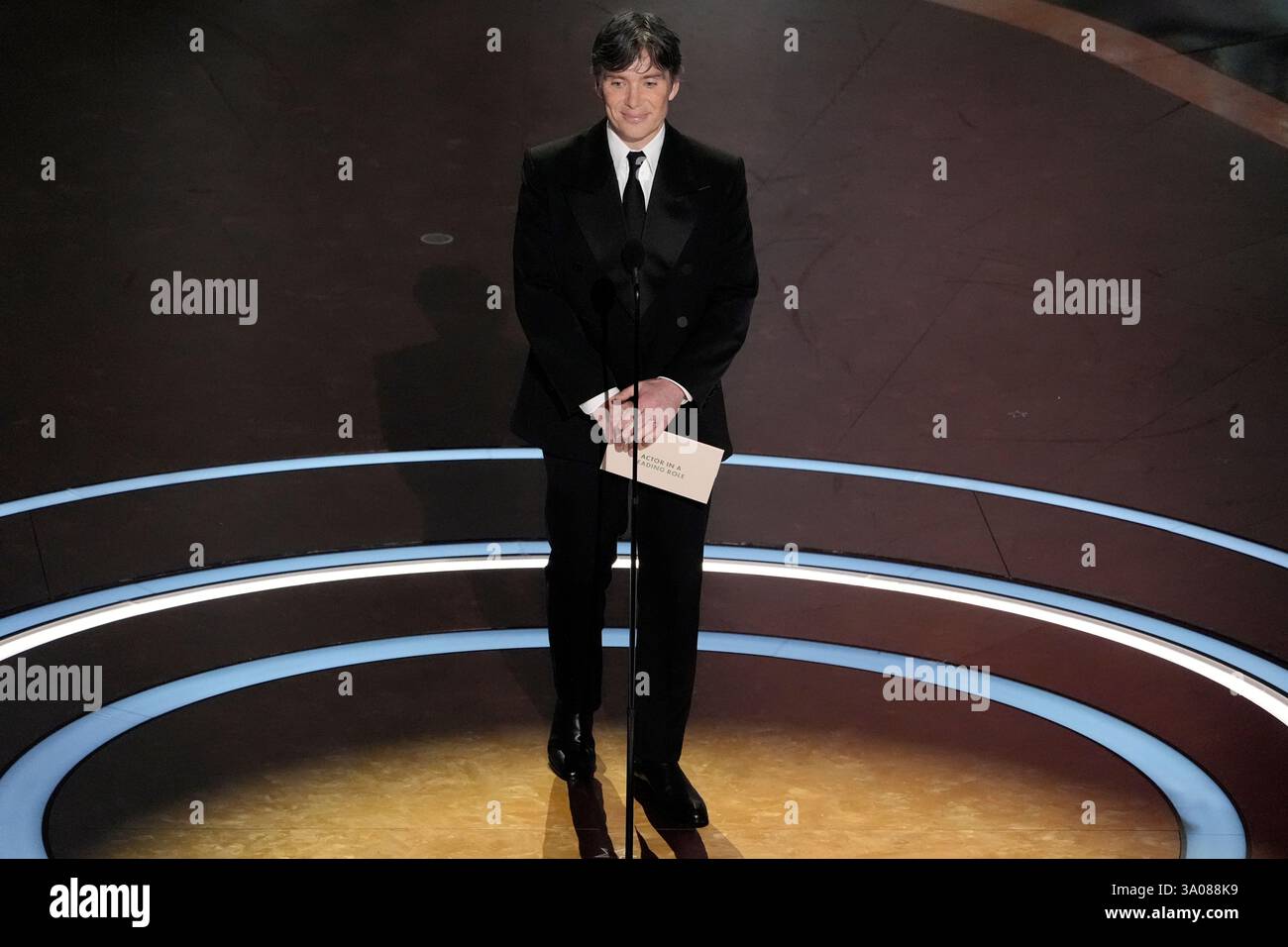 Cillian Murphy Presents The Award For Best Performance By An Actor In A Cillian Murphy Presents The Award For Best Performance By An Actor In A Leading Role During The Oscars On Sunday March 2 2025 At The Dolby Theatre In Los Angeles Ap Photochris Pizzello 3A088K9