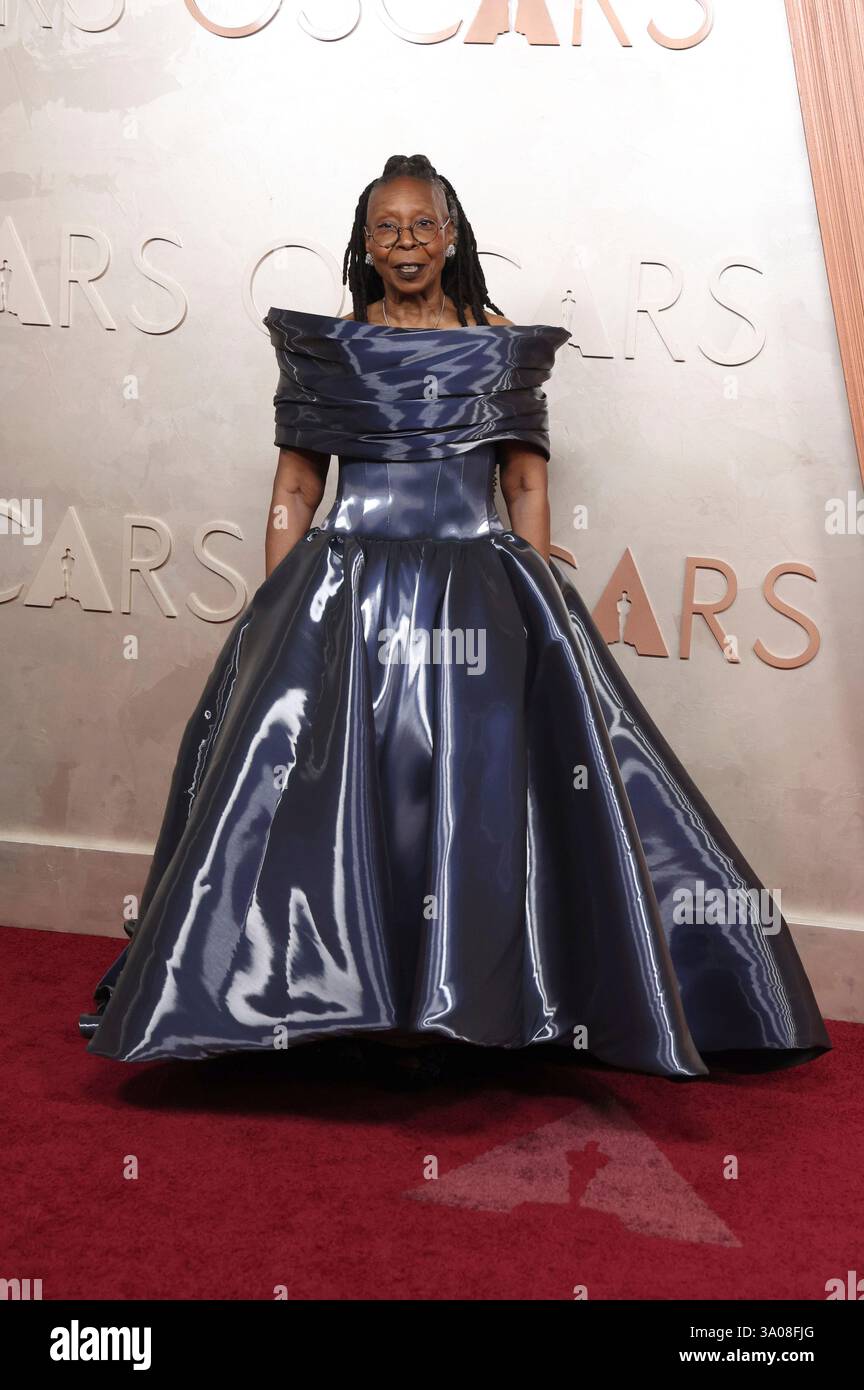 Whoopi goldberg oscars hi-res stock photography and images