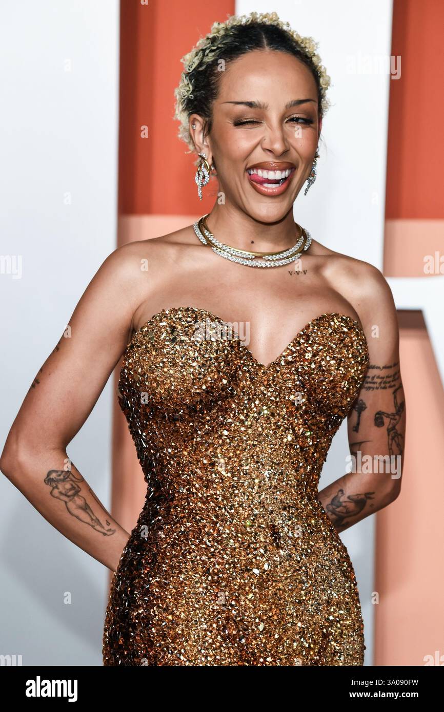Doja Cat walking on the red carpet at the 2021 MTV Video Music Awards held at the Barclay's Center in Brooklyn, NY on September 12, 2021. (Photo by Anthony Behar/Sipa USA Stock Doja Cat walking on the red carpet at the 2021 MTV Video Music Awards held at the Barclay's Center in Brooklyn, NY on September 12, 2021. (Photo by Anthony Behar/Sipa USA Stock