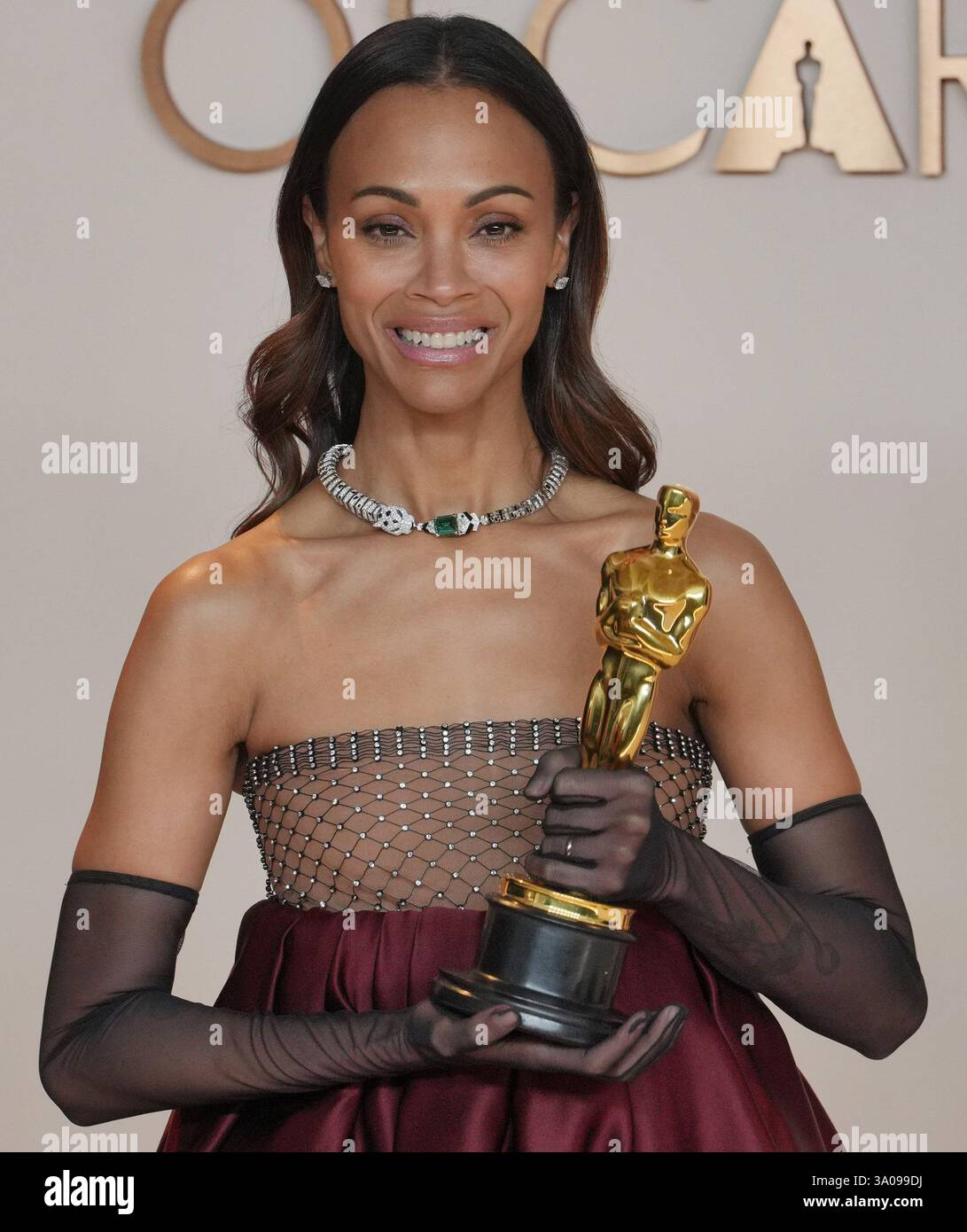 Zoë Saldaña, winner of the Best Actress In A Supporting Role for