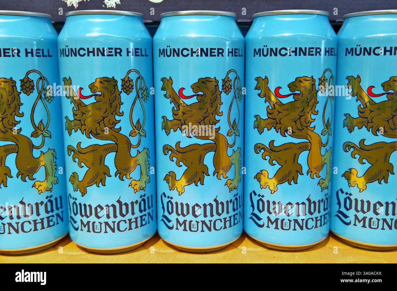 Löwenbräu München - Bier. Münchner Hell aus der Dose. Die Löwenbraeu ...