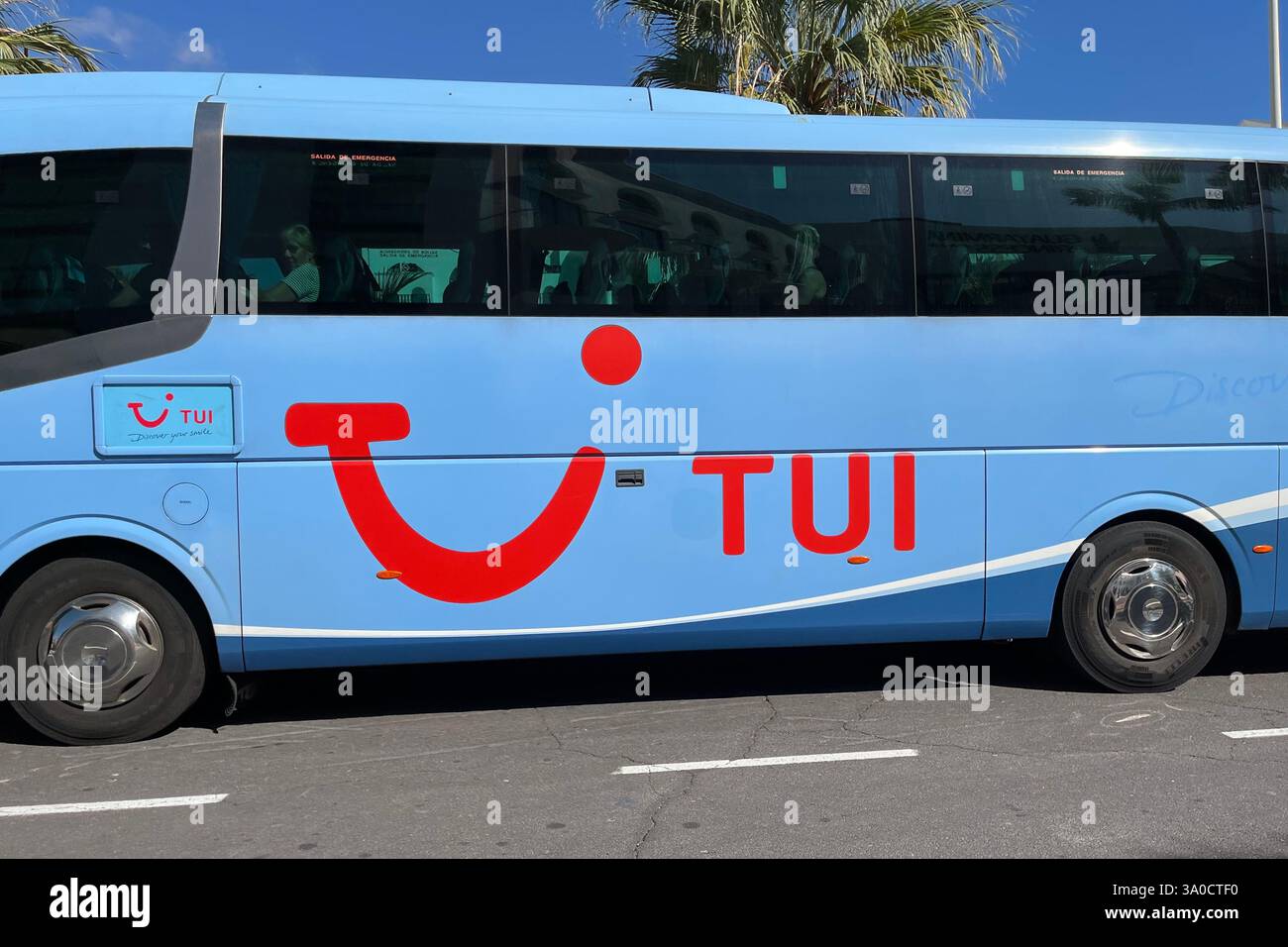 TUI Transfer Bus parked in Costa Adeje. Tenerife, Canary Islands, Spain. 28th January 2025. - Smartphone Captured Stock Image