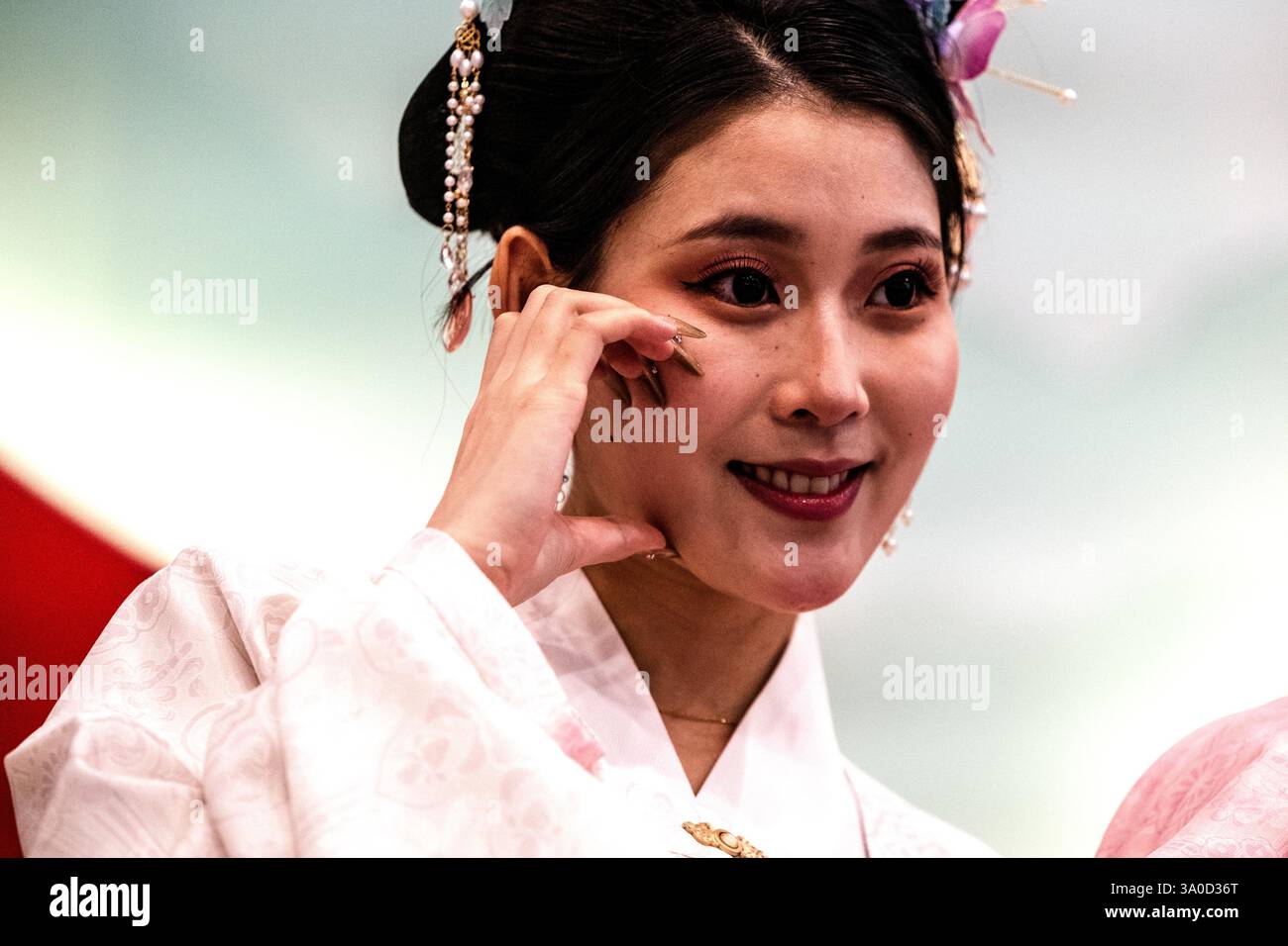 Barcelona Spain 3rd Mar 2025 Hostesses In Traditional Dresses Are barcelona-spain-3rd-mar-2025-hostesses-in-traditional-dresses-are