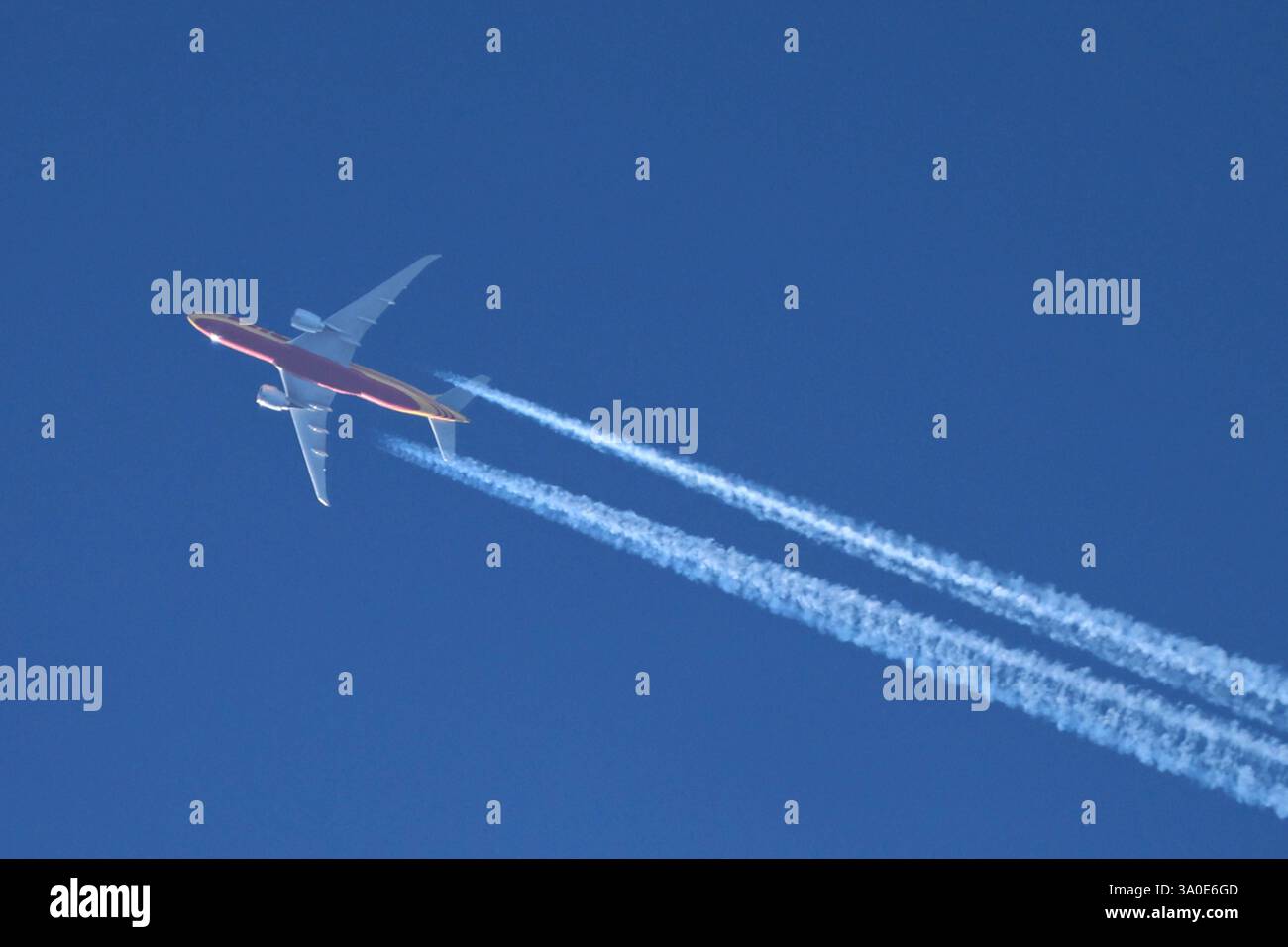 Dhl cargo plane flies hi-res stock photography and images - Alamy