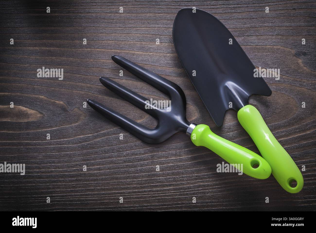 Vintage spade handles hi-res stock photography and images - Alamy