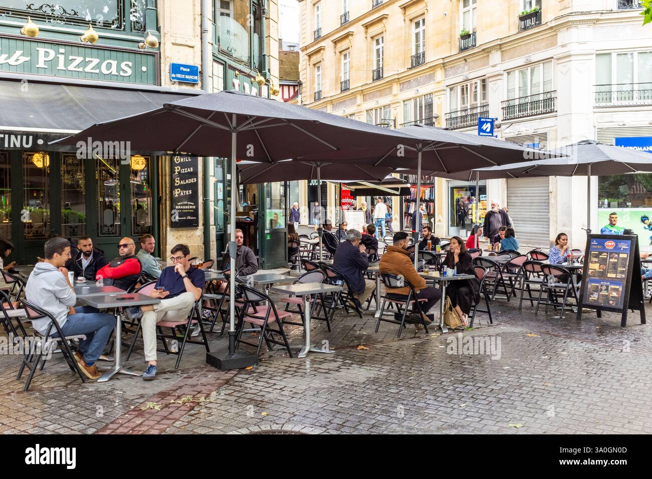 Pavement cafe in Old Market Square, Rouen, Normandy, France, Europe ...