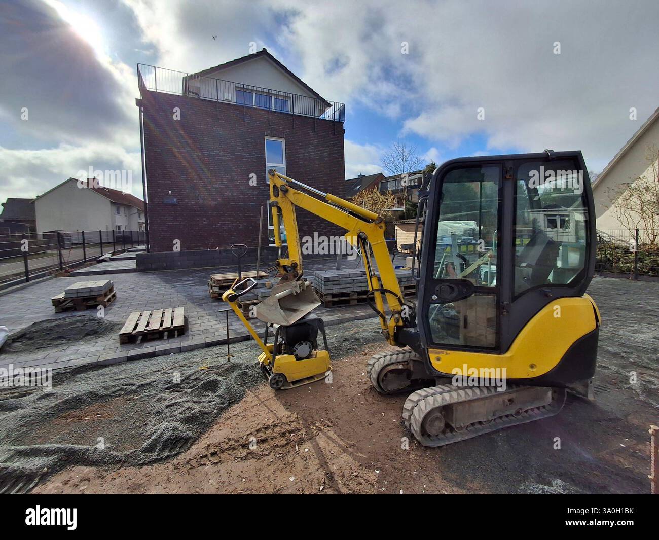 Stockbilder 03/2025 Bagger vor einem Neubau eines Haus Hamburg Hamburg ...