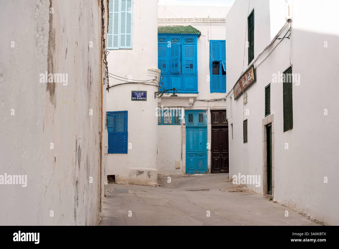 Tunis medina streets hi-res stock photography and images - Alamy