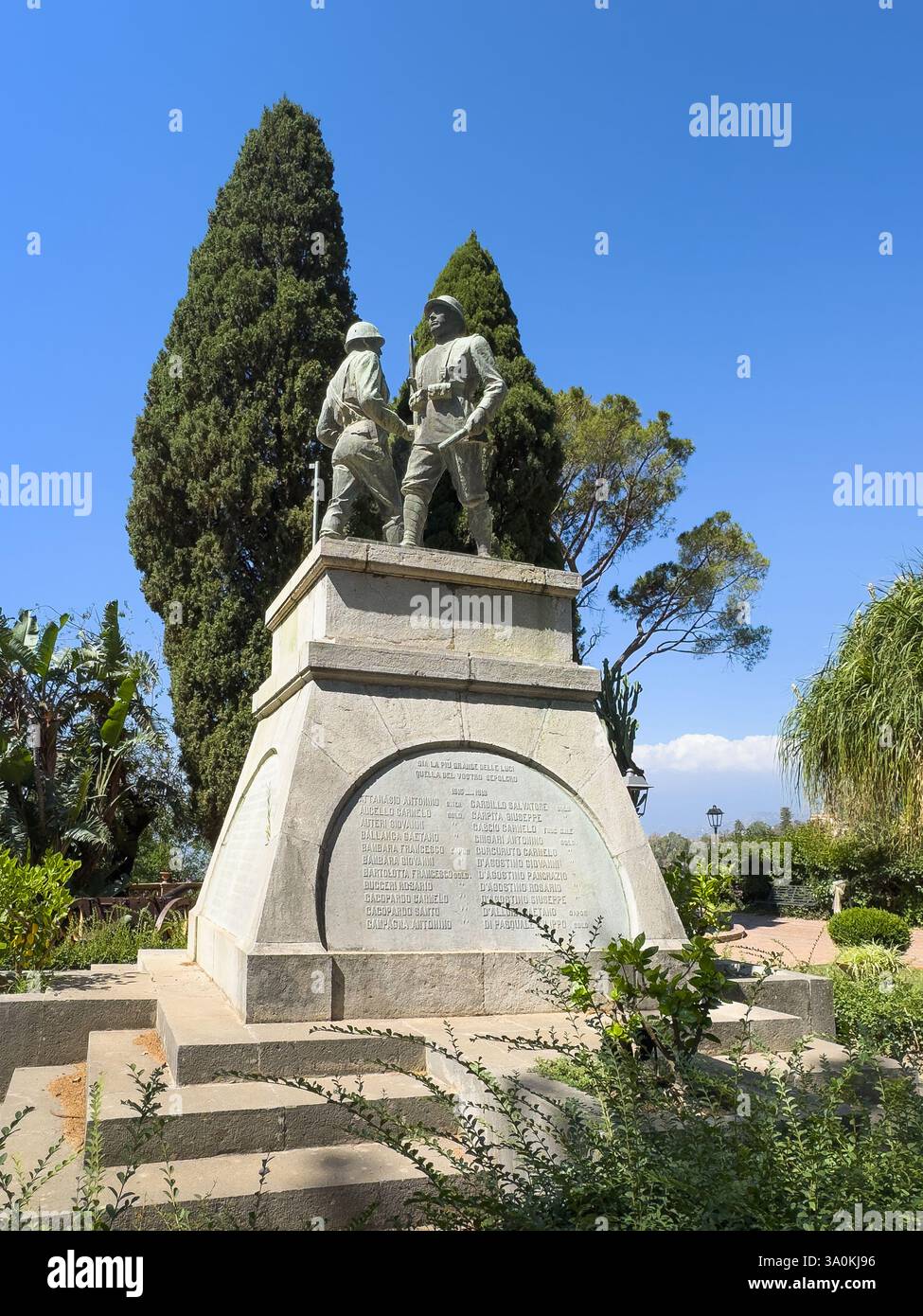 Monumento medieval hi-res stock photography and images - Alamy