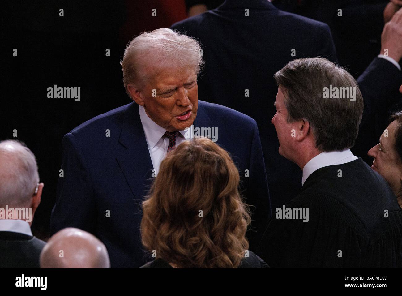 Washington, Vereinigte Staaten. 04th Mar, 2025. US President Donald J. Trump speaks with Justices of the US Supreme Court as he arrives to deliver his first State of the Union address of his second term to a joint session of the US Congress in the Hall of the US House of Representatives in the US Capitol in Washington, DC on Tuesday, March 4, 2025. Credit: dpa/Alamy Live News Stock Photo