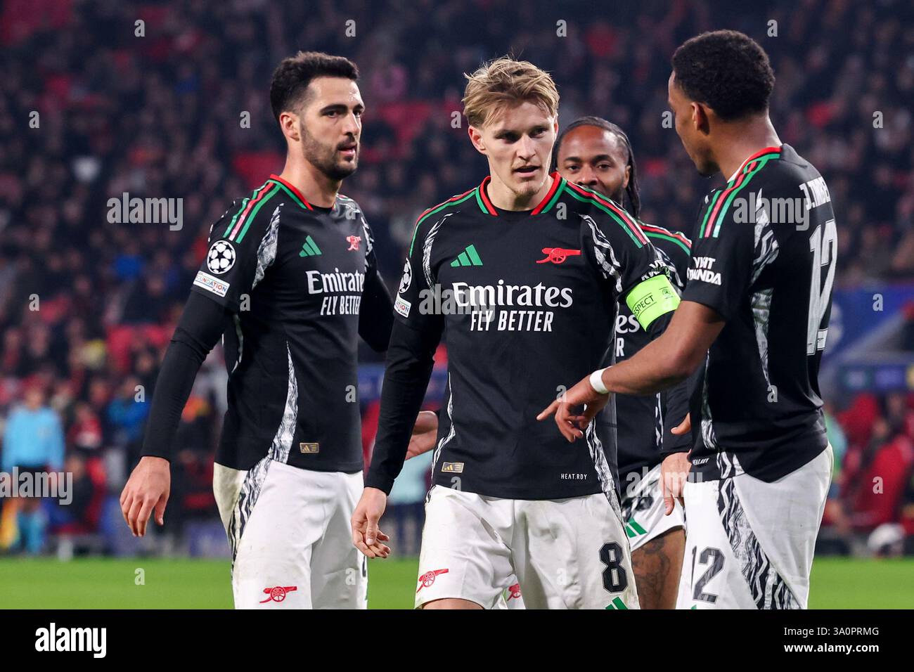 martin-odegaard-of-arsenal-celebrates-a-goal-1-6-during-the-uefa