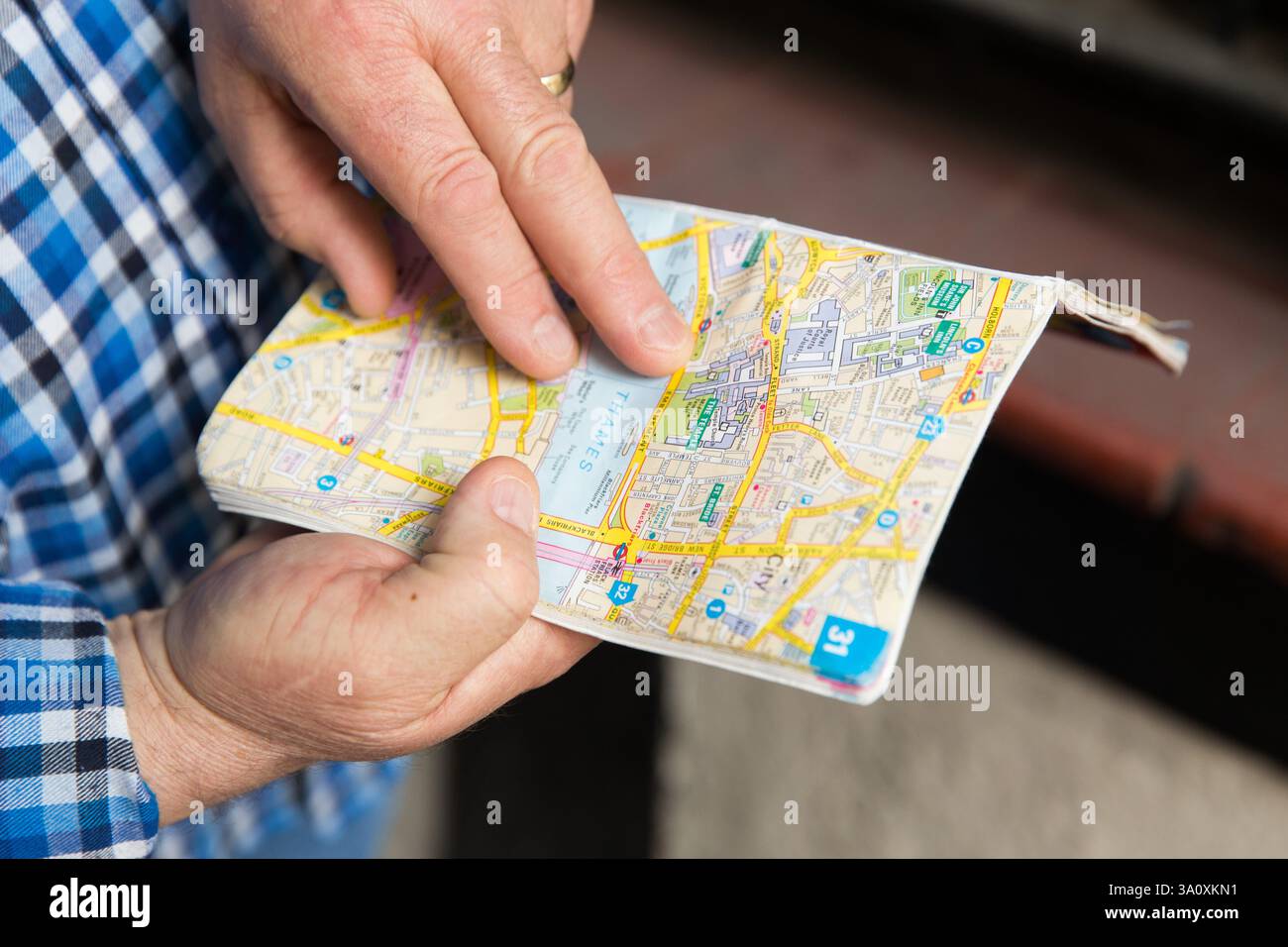 Thames river map hi-res stock photography and images - Alamy
