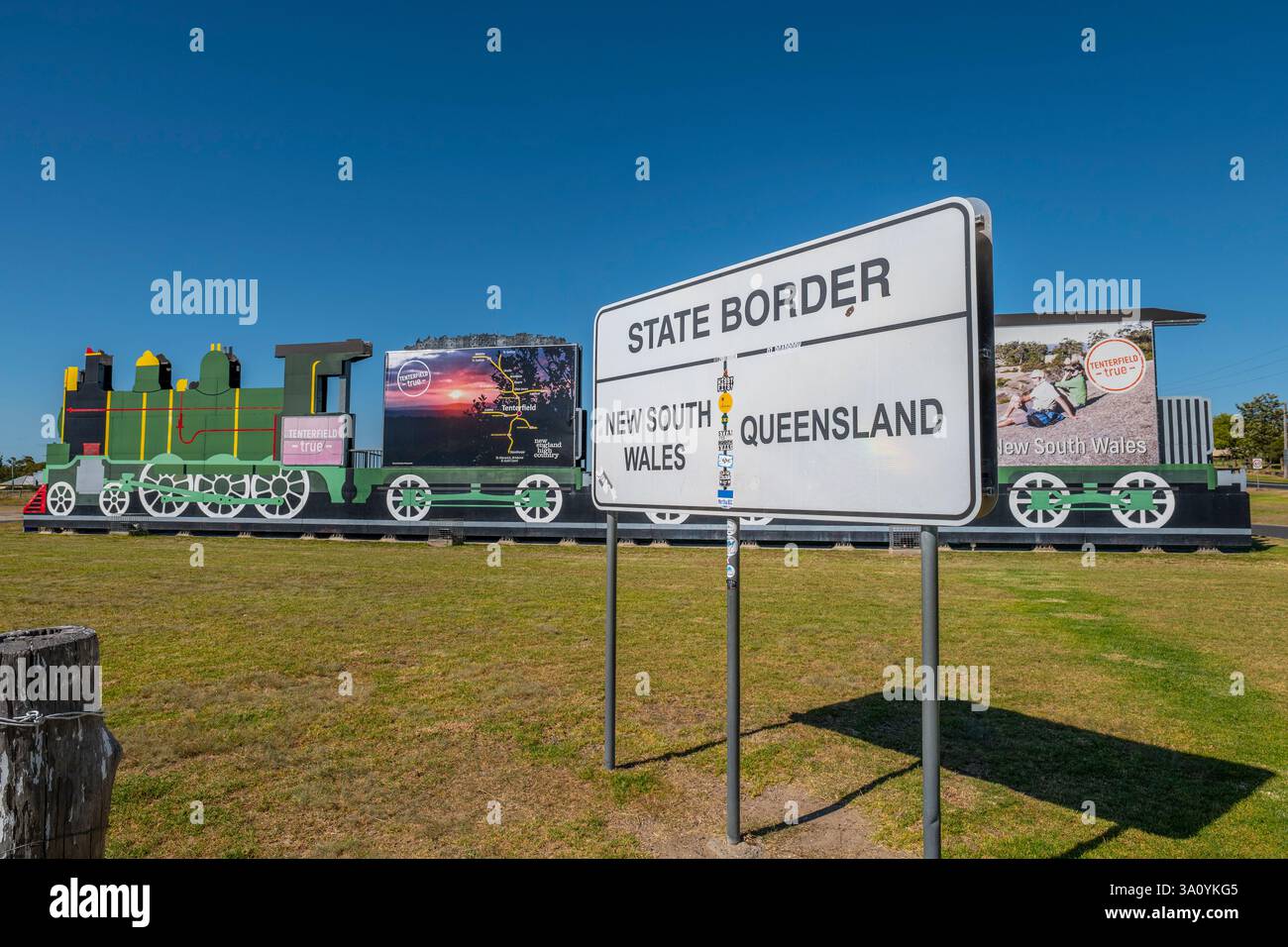 The border between Queensland and New South Wales Stock Photo - Alamy