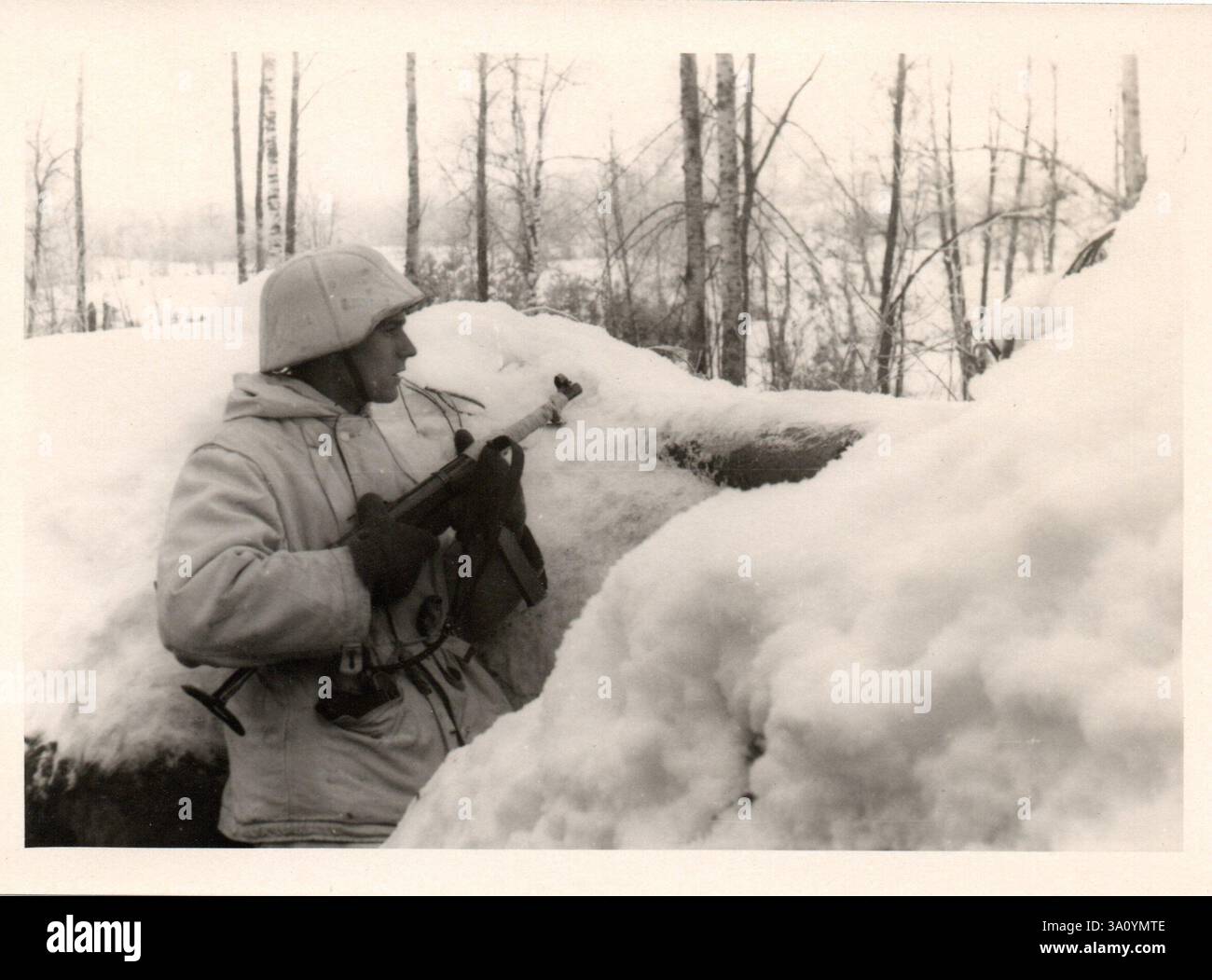 German soldiers in winter camo hi-res stock photography and images 