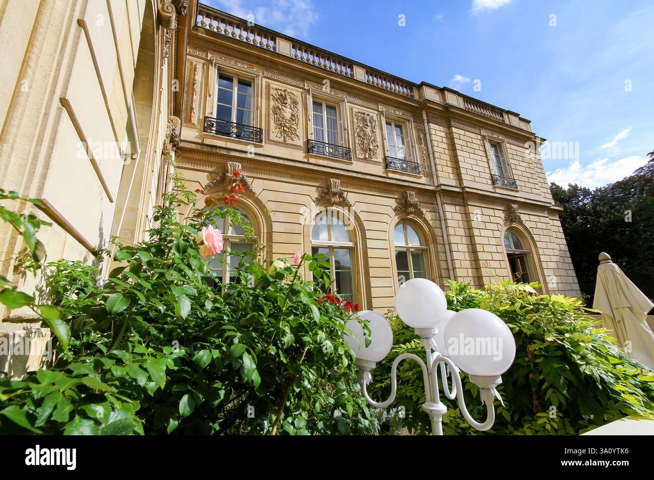 East wing of the Élysée Palace aka Hôtel d'Evreux, the official ...