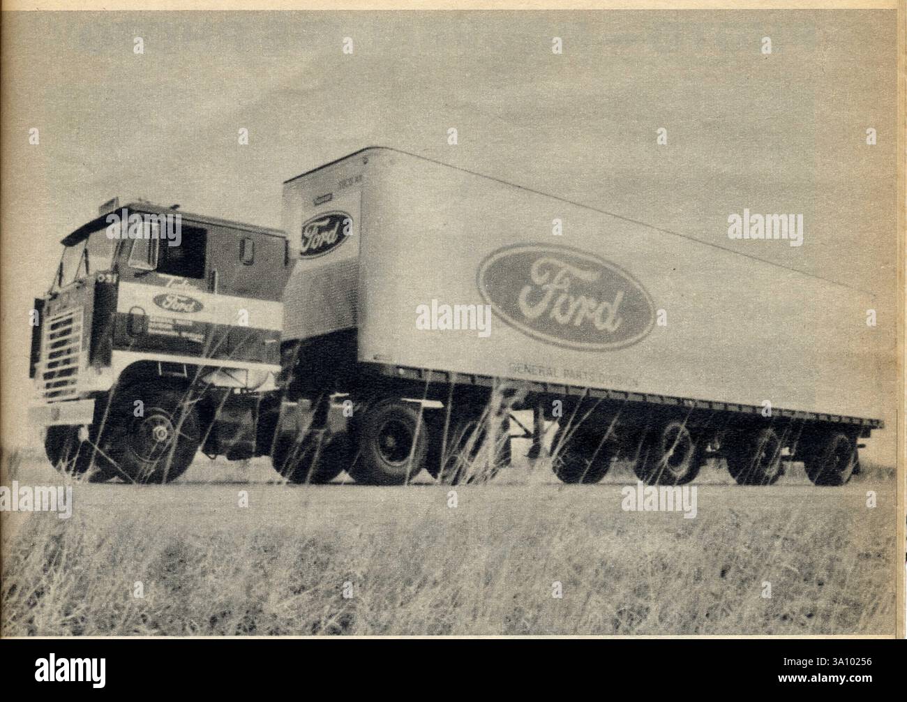 Quando as pessoas me dizem que caminhões europeus são menores que caminhões  americanos. Aqui está um 389 High-rise vs um DAF XF no Paccar Technical  Center. 🤣 : r/trucksim, image size:1300x1006