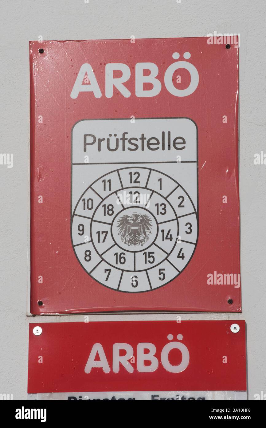 the ARBÖ drivers club logo, representation of interests and breakdown ...