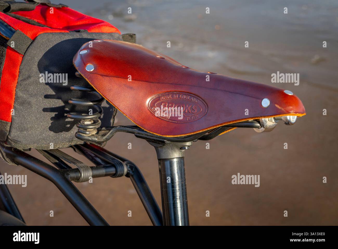 Leather Saddle Brooks Flyer Carved Review *BROOKS* B17 Flyer