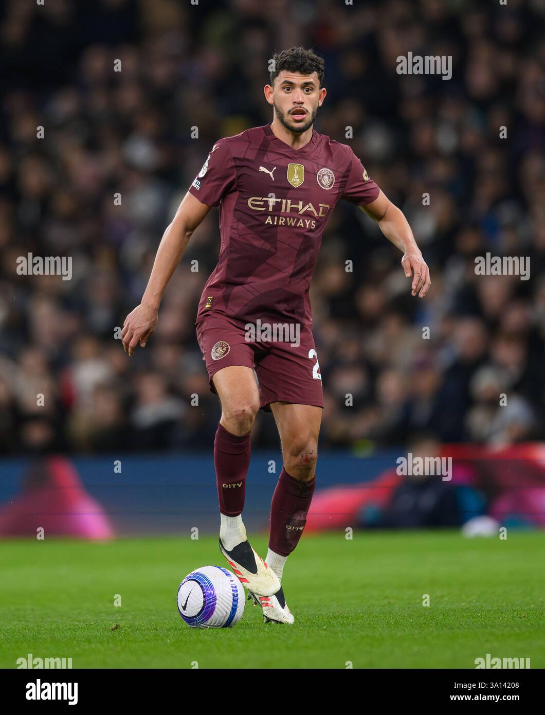 London, UK. 26th Feb, 2025. Tottenham Hotspur v Manchester City - Premier League - Tottenham Hotspur Stadium. Matheus Nunes in action. Picture Credit: Mark Pain/Alamy Live News Stock Photo