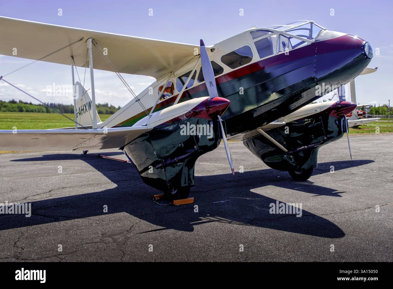 De havilland dh 89 dragon rapide hi-res stock photography and images ...