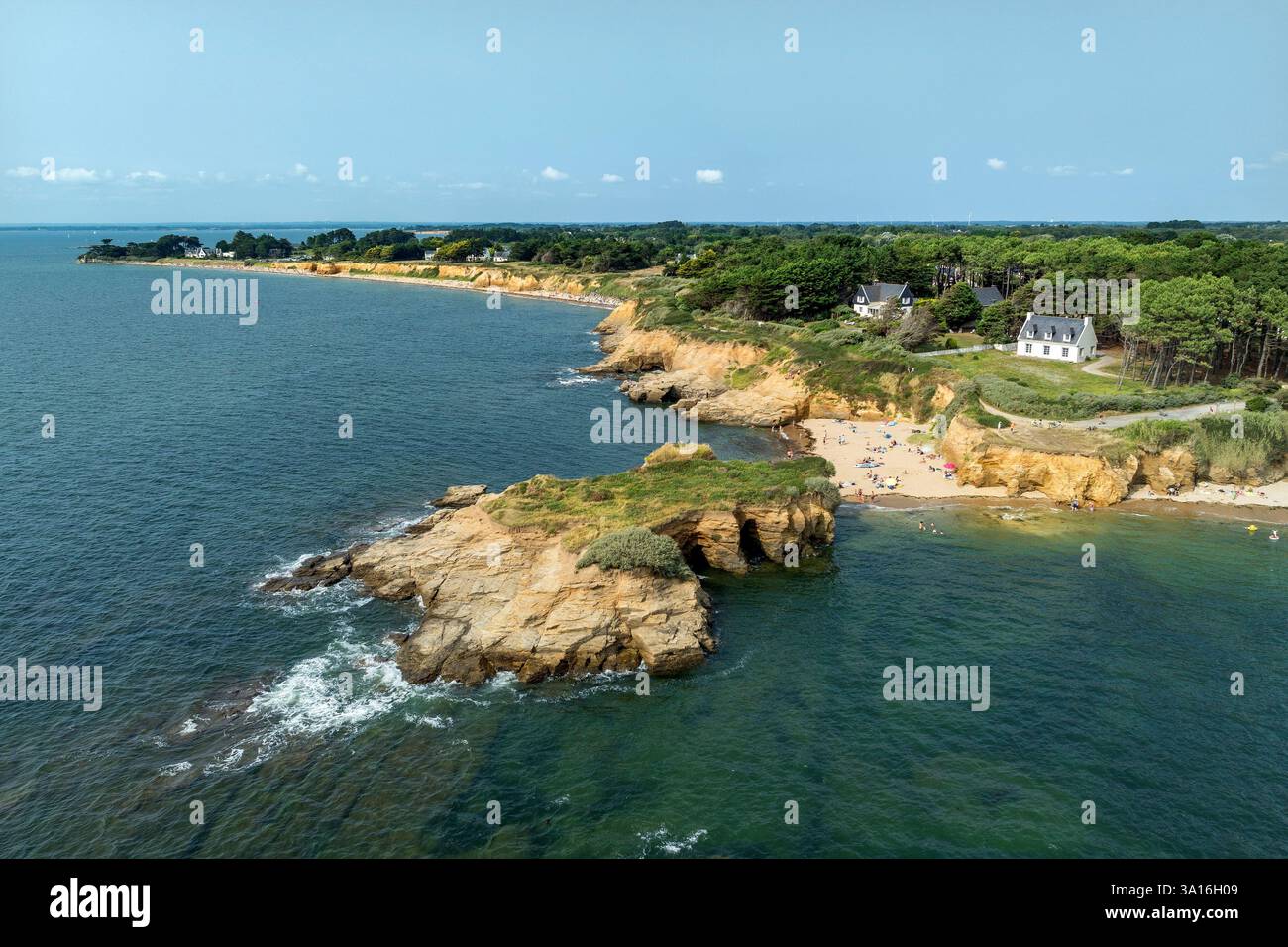 France, Morbihan, Penestin, Goulumer headland and beach (aerial view) Stock Photo