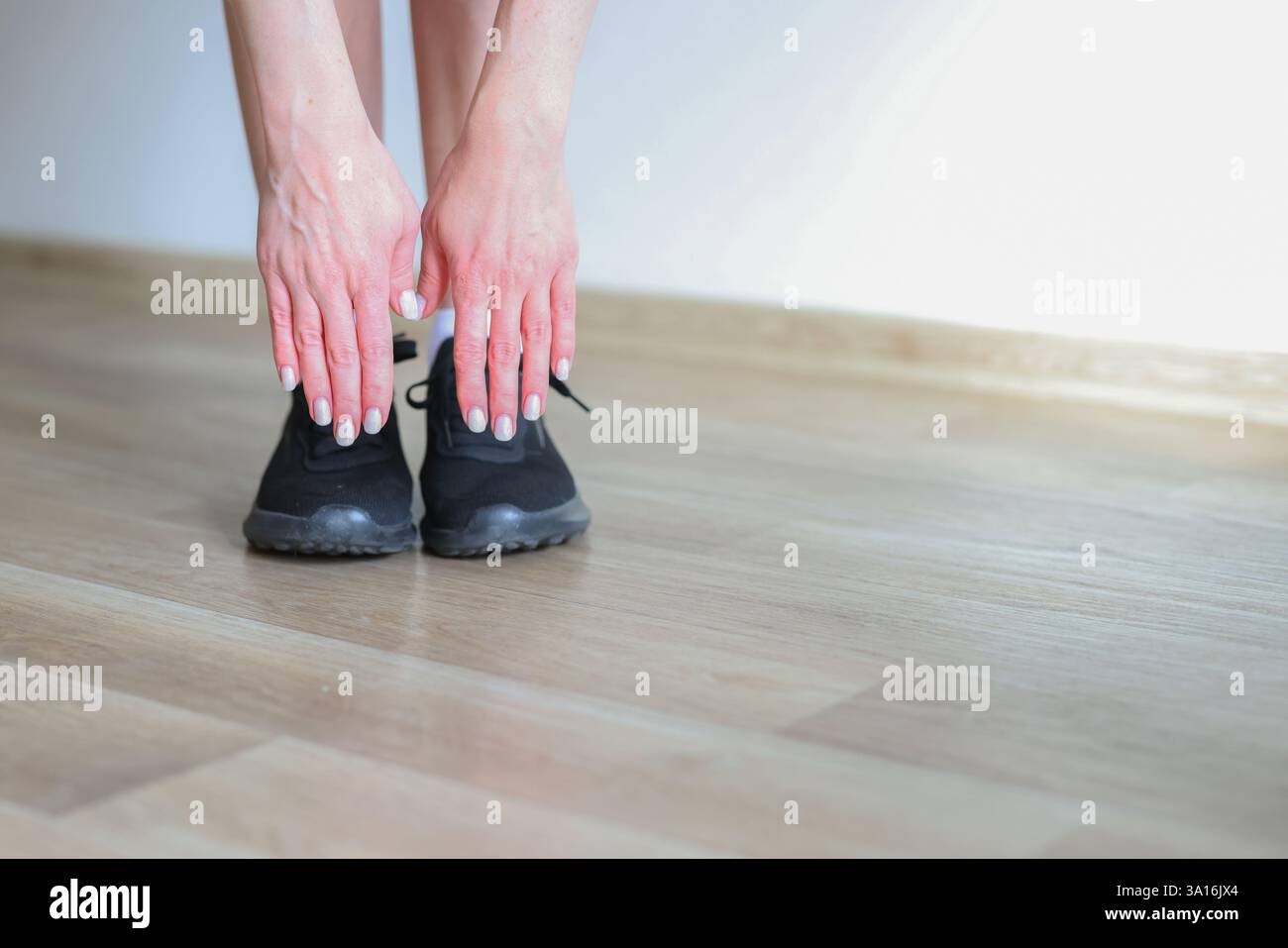 Close up of a womans hands is preparing to stretching Stock Photo - Alamy