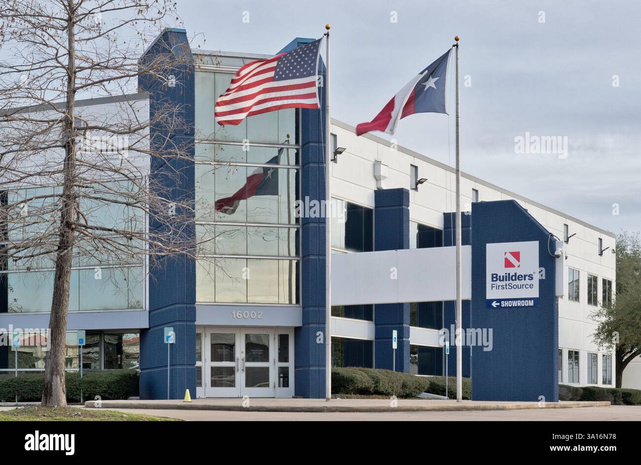 Builders firstsource logo hi-res stock photography and images - Alamy