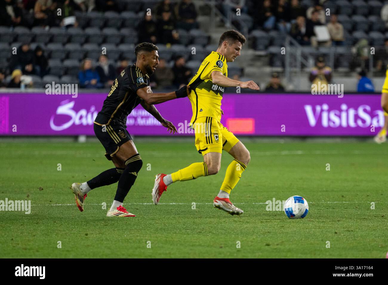 los-angeles-united-states-04th-mar-2025-denis-bouanga-99-from