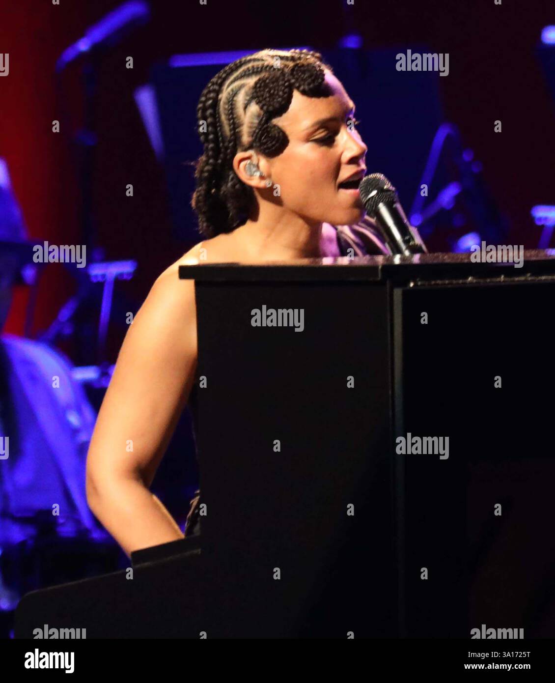 March 6, 2025, New York, New York, USA: Singer ALICIA KEYS seen at the ...