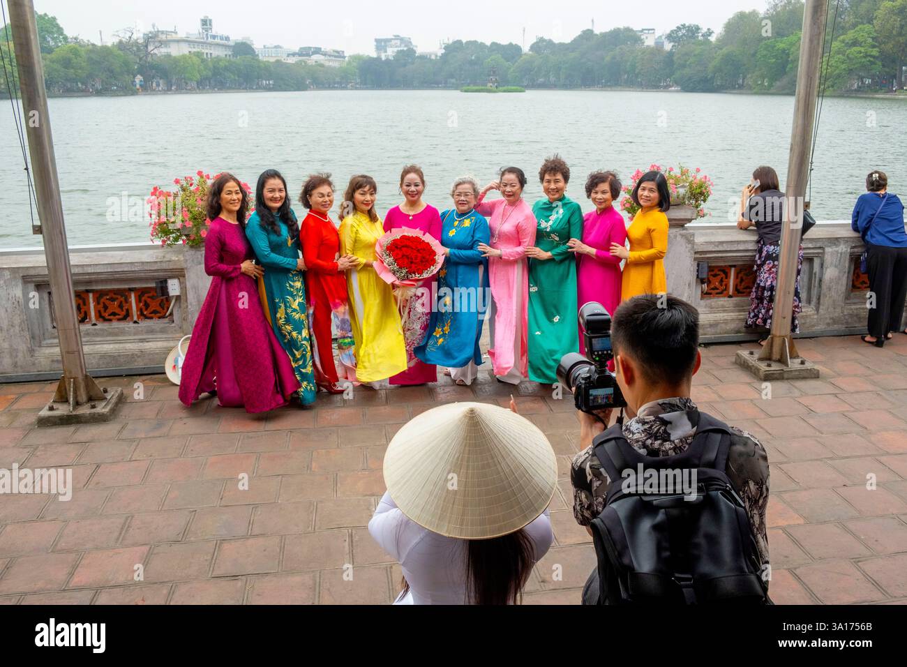 Vietnamese New Year 2018: February 16, image size:1300x956