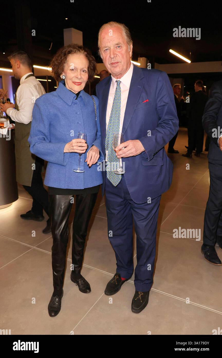 Marietta Andreae Und Enno Von Ruffin Bei Der Opening Party Des Neuen marietta-andreae-und-enno-von-ruffin-bei-der-opening-party-des-neuen
