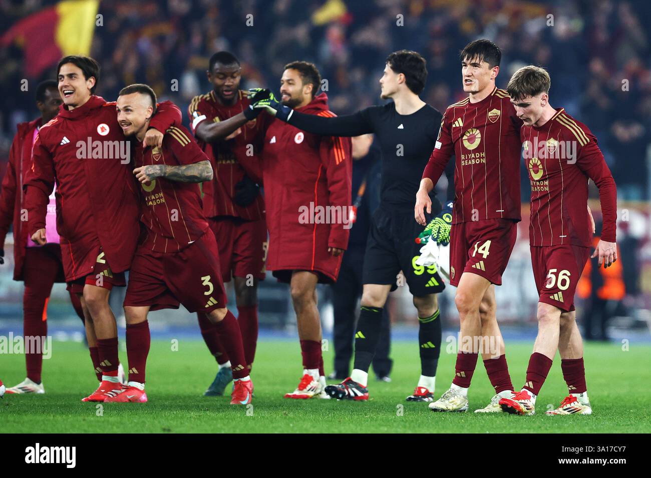 Rome, Italy. 6th Mar, 2025. Players of Roma celebrate the victory at ...